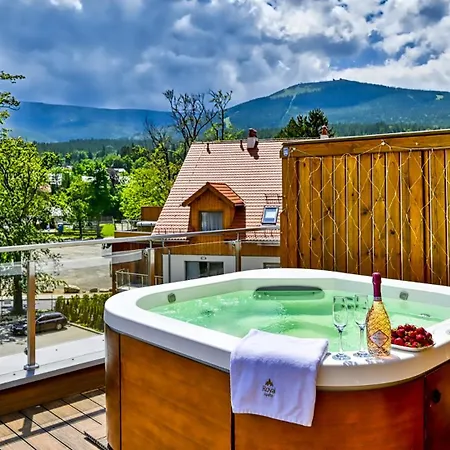 Royal Prestige Collection Z Prywatnym Jacuzzi - Stone Hill Resort Z Basenem I Saunami Szklarska Poreba Exterior photo