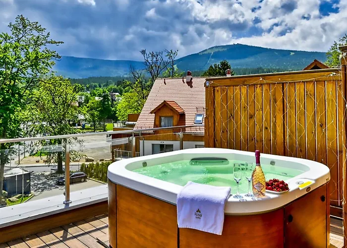 Royal Prestige Collection Z Prywatnym Jacuzzi - Stone Hill Resort Z Basenem I Saunami